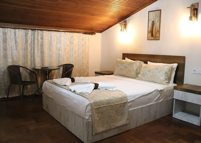 Trend Cesmealti & Lounge Otel İzmir