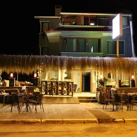 Hotel Trend Cesmealti & Lounge