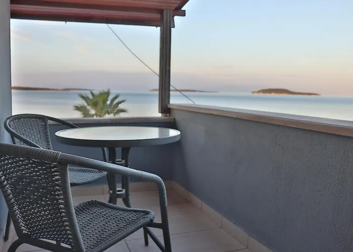 Trend Cesmealti & Lounge Otel