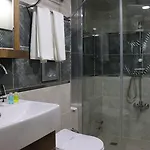 Trend Cesmealti & Lounge מלון איזמיר